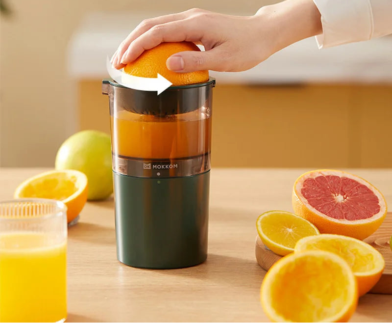 Liquidificador Portátil 250ML | Espremedor Elétrico USB Recarregável | Extrator de Frutas, Laranja e Limão | Mini Fabricante de Suco | Compacto e Prático