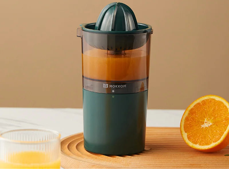 Liquidificador Portátil 250ML | Espremedor Elétrico USB Recarregável | Extrator de Frutas, Laranja e Limão | Mini Fabricante de Suco | Compacto e Prático